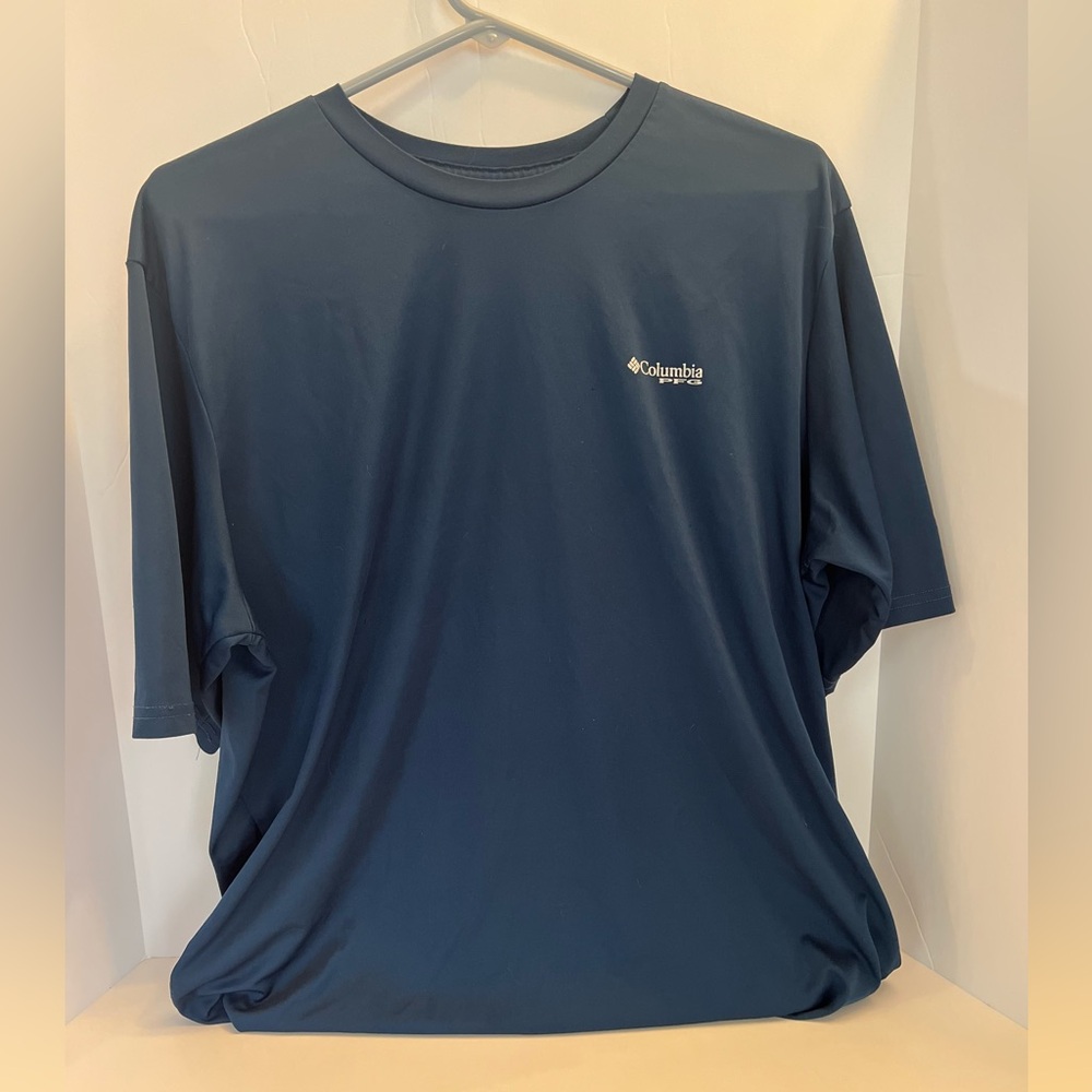 Men’s size Large Columbia Omni-Shade Sun Protection Shirt